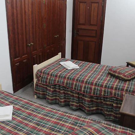 Vitorino De Nemesio Guesthouse Ponta Delgada Kültér fotó