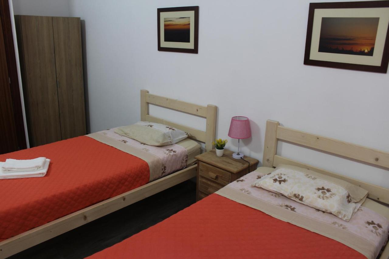 Vitorino De Nemesio Guesthouse Ponta Delgada Kültér fotó