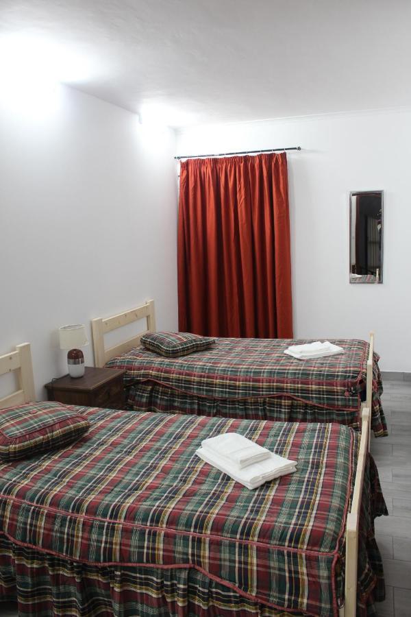 Vitorino De Nemesio Guesthouse Ponta Delgada Kültér fotó